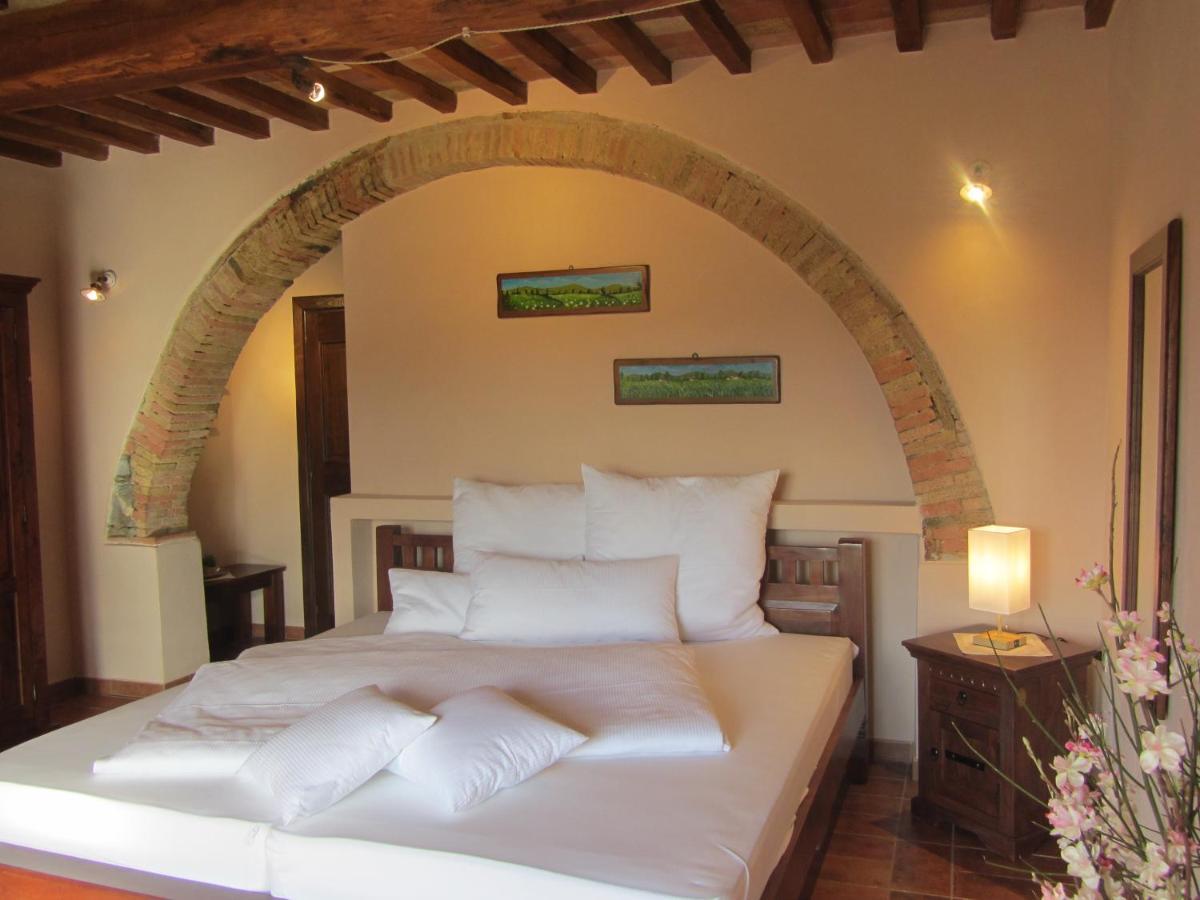 Tenuta Seripa Landhaus Sassetta